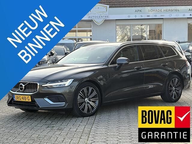 Grijs Occasion 2021 Volvo V60 Inscription Stationwagen | € 29.800 (Goede deal) - Afbeelding 1/4