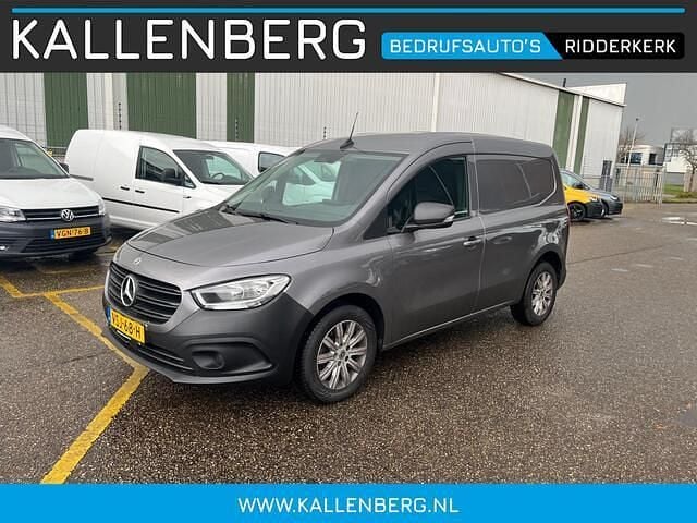 Grijs Gebruikt 2022 Mercedes Citan 112 Van | € 20.900 (Eerlijke prijs) - Afbeelding 1/4