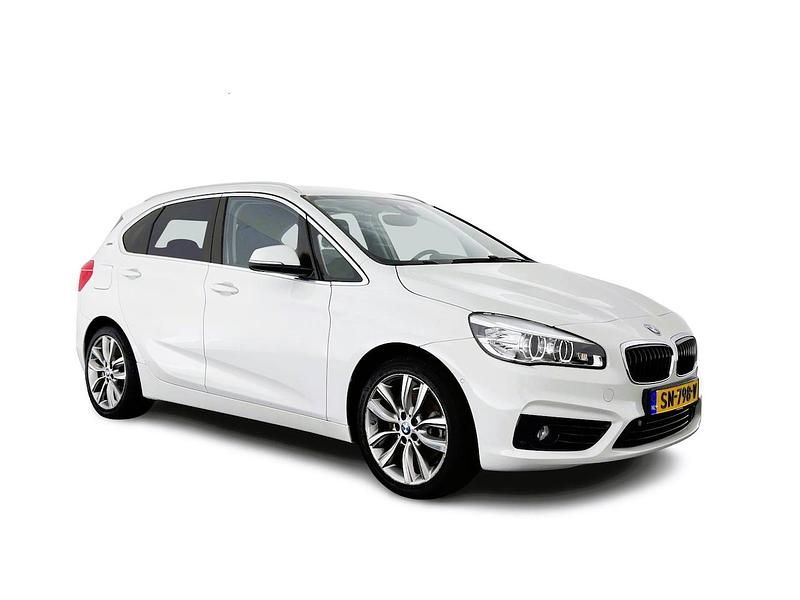 Wit Gebruikt 2016 BMW 225 Active Tourer Executive MPV | € 13.445 (Eerlijke prijs) - Afbeelding 1/4