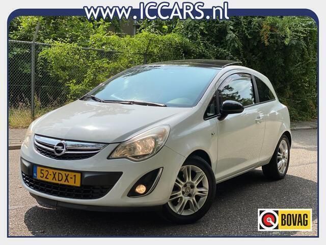 Wit Gebruikt 2012 Opel Corsa Cosmo Hatchback | € 3.750 (Iets duurder) - Afbeelding 1/3