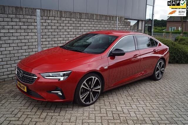Rood Gebruikt 2021 Opel Insignia Sport Stationwagen | € 24.950 (Eerlijke prijs) - Afbeelding 1/4