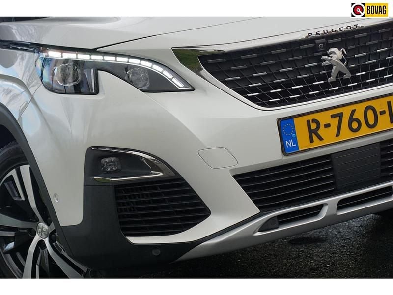 Wit (metallic) Occasion 2020 Peugeot 5008 GT-line SUV | € 17.925 (Eerlijke prijs) - Afbeelding 1/4