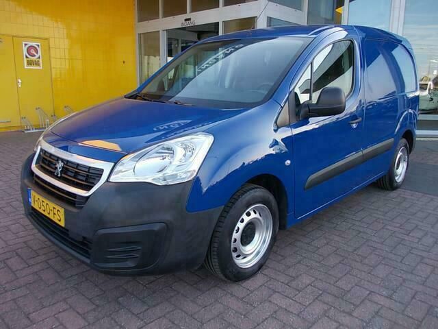 Blauw Gebruikt 2017 Peugeot Partner MPV | € 11.450 (Duur) - Afbeelding 1/4