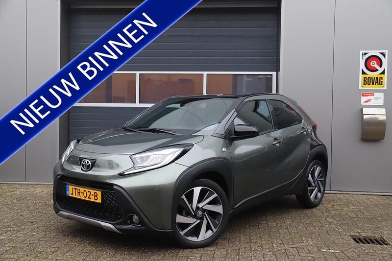 Groen Occasion 2026 Toyota Aygo X Pulse SUV | € 17.995 (Eerlijke prijs) - Afbeelding 1/4