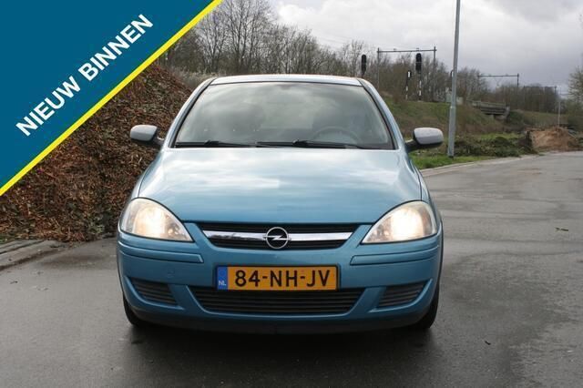 Blauw Gebruikt 2003 Opel Corsa Enjoy Hatchback | € 1.799 (Eerlijke prijs) - Afbeelding 1/4