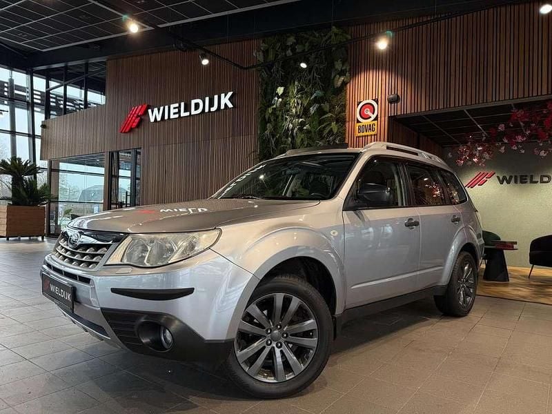 Grijs Occasion 2012 Subaru Forester SUV | € 11.900 (Eerlijke prijs) - Afbeelding 1/4