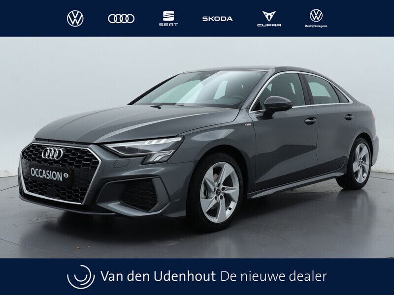 Grijs Gebruikt 2023 Audi A3 S-Line Sedan | € 33.950 (Eerlijke prijs) - Afbeelding 1/4
