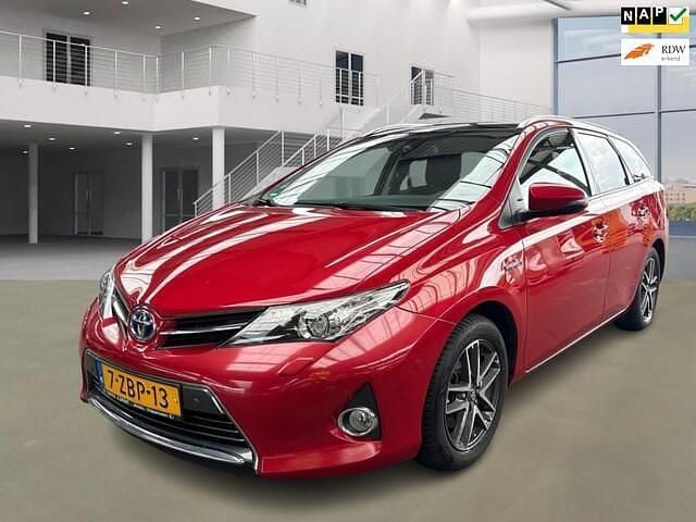 Rood Gebruikt 2014 Toyota Auris Touring Sports Stationwagen | € 8.801 (Eerlijke prijs) - Afbeelding 1/4