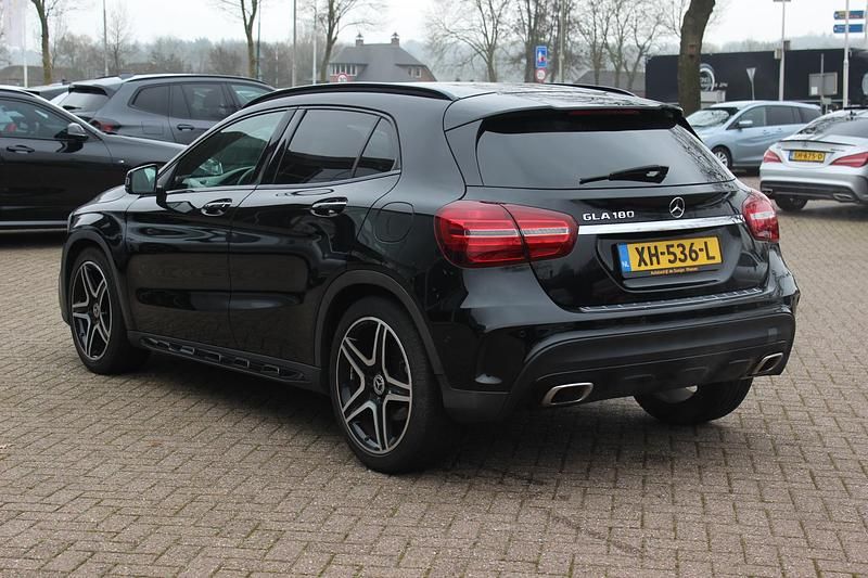 Occasion Mercedes GLA180 Business 123 PK (90 kW) 2019 Zwart SUV