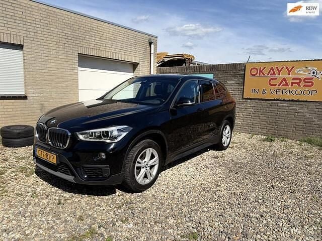 Zwart Gebruikt 2018 BMW X1 Executive SUV | € 21.950 (Super prijs) - Afbeelding 1/4