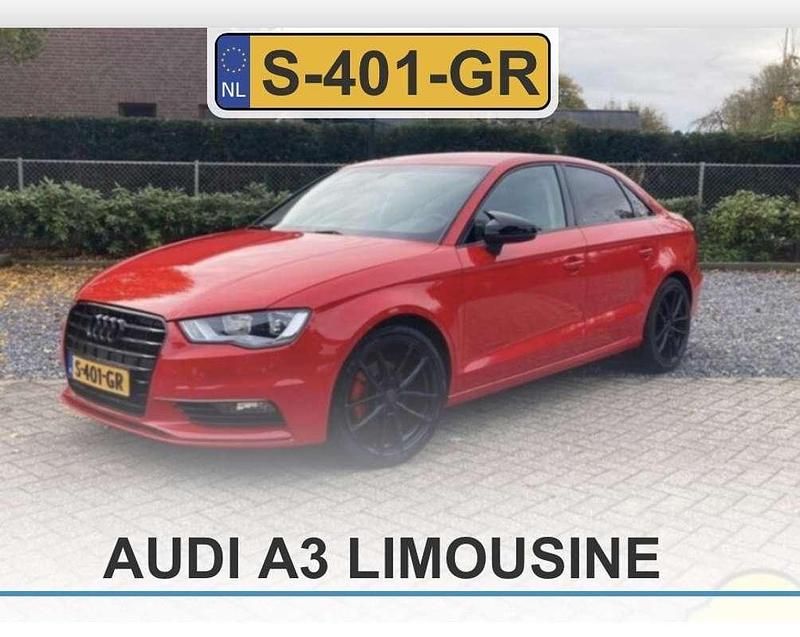 Rood Occasion 2014 Audi A3 Attraction Sedan | € 14.500 (Duur) - Afbeelding 1/4