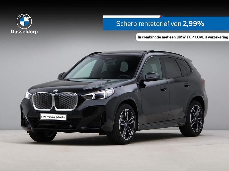 Zwart Gebruikt 2025 BMW iX1 M Sport SUV | € 48.950 (Iets duurder) - Afbeelding 1/4