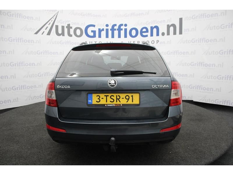 Occasion Skoda Octavia Ambition 142 PK (104 kW) 2014 Grijs Hatchback