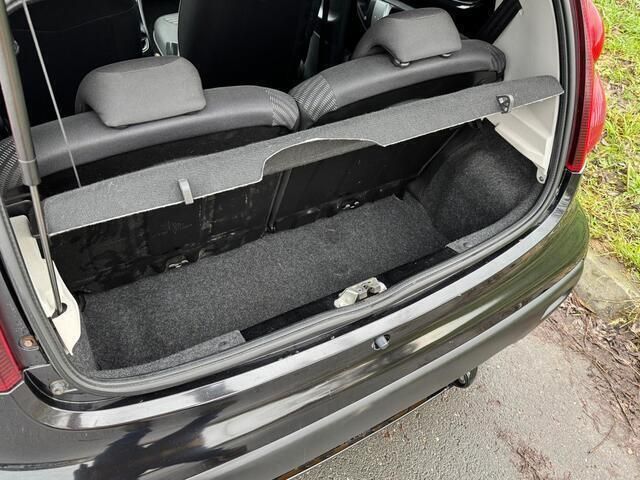 Occasion Peugeot 107 Envy 68 PK (50 kW) 2012 Zwart Hatchback