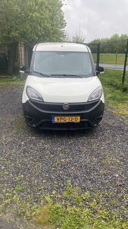 Wit Gebruikt 2022 Fiat Doblò MPV | € 5.000 - Afbeelding 1/4
