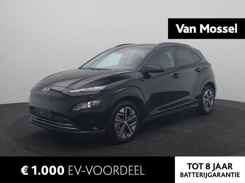 Zwart Gebruikt 2023 Hyundai Kona SUV | € 21.900 (Goede deal) - Afbeelding 1/4
