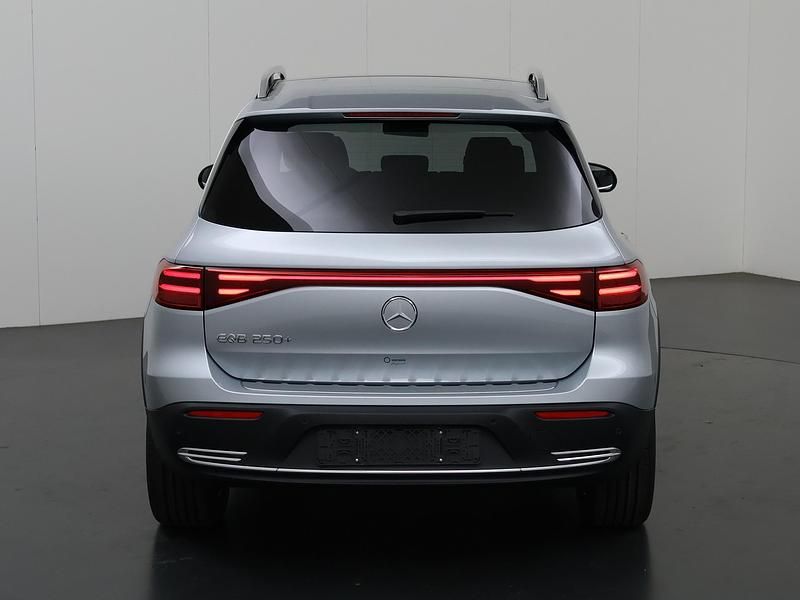 Occasion Mercedes EQB250+ Luxury 140 kW (191 PK) 2025 Zilver SUV