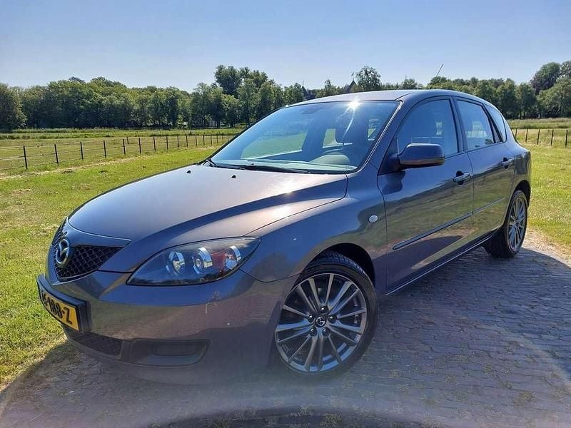 Grijs Occasion 2008 Mazda 3 Exclusive Hatchback | € 5.950 (Duur) - Afbeelding 1/4