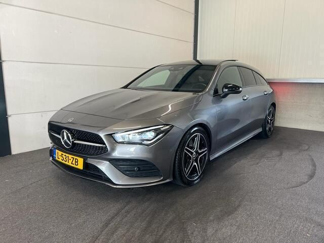Grijs Gebruikt 2021 Mercedes CLA200 Shooting Brake Business Stationwagen | € 34.950 (Iets duurder) - Afbeelding 1/4