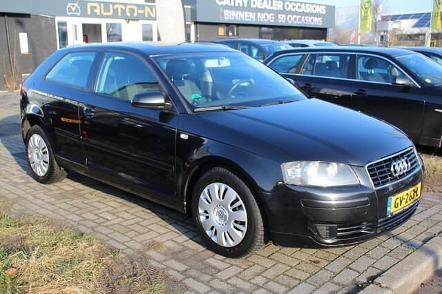 Occasion Audi A3 Attraction 116 PK (85 kW) 2003 Zwart Hatchback