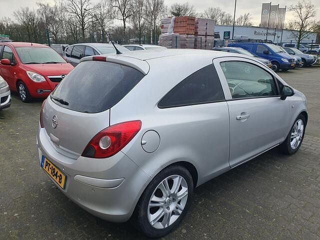Occasion Opel Corsa Essentia 80 PK (58 kW) 2008 Grijs Hatchback