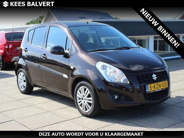 Bruin Gebruikt 2013 Suzuki Splash Exclusive Hatchback | € 5.950 (Eerlijke prijs) - Afbeelding 1/3