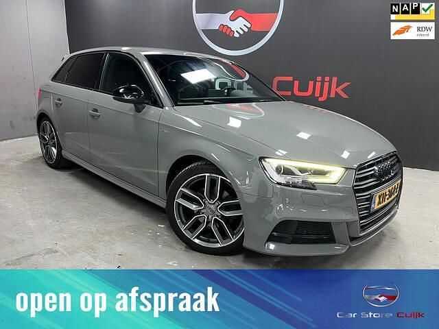 Grijs Gebruikt 2019 Audi A3 Sportback S-Line Hatchback | € 17.880 (Eerlijke prijs) - Afbeelding 1/4