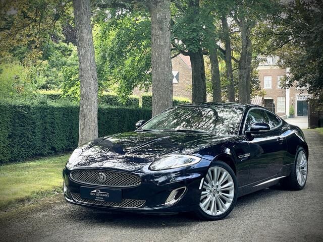 Blauw, metallic lak Gebruikt 2011 Jaguar XK Portfolio Coupé | € 42.950 - Afbeelding 1/4