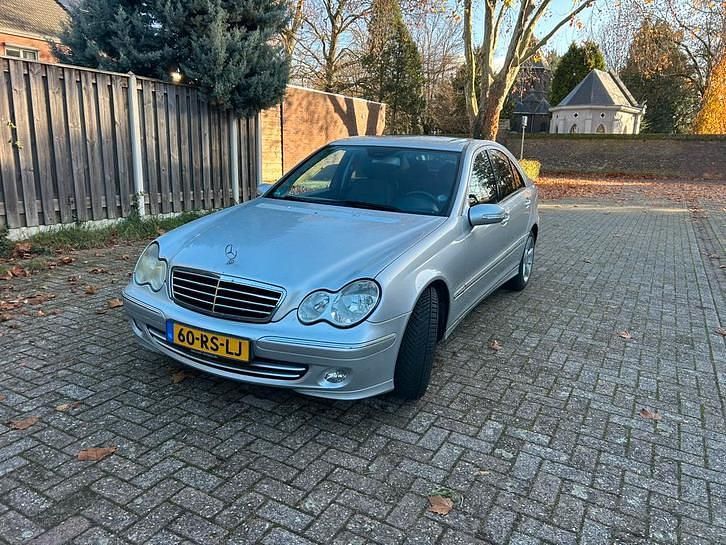 Gebruikt 2005 Mercedes C200 Sedan | € 2.350 (Eerlijke prijs) - Afbeelding 1/4