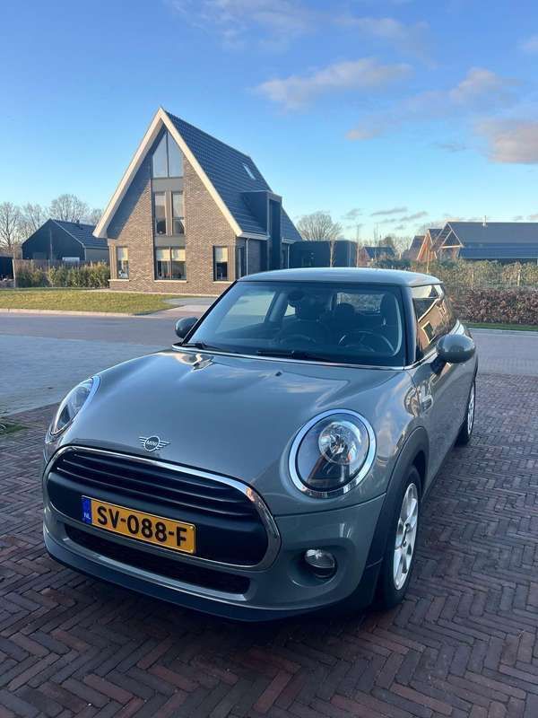 Grijs Gebruikt 2018 Mini ONE Pepper Hatchback | € 11.995 (Goede deal) - Afbeelding 1/4