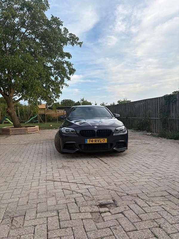Grijs Gebruikt 2011 BMW 523 Executive Sedan | € 14.750 (Iets duurder) - Afbeelding 1/4