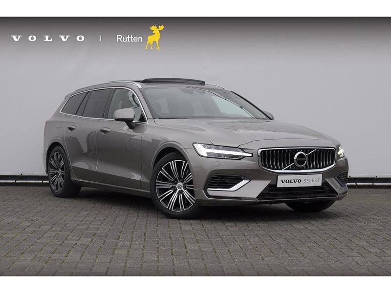 Grijs Gebruikt 2021 Volvo V60 Inscription Stationwagen | € 35.840 (Duur) - Afbeelding 1/4