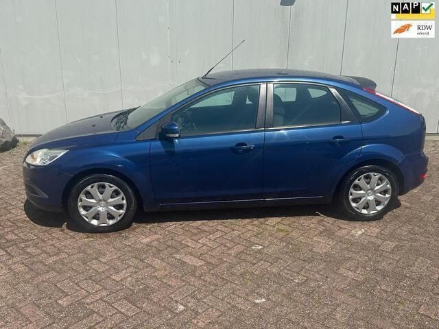 Blauw Gebruikt 2008 Ford Focus Trend Hatchback | € 1.999 (Eerlijke prijs) - Afbeelding 1/4