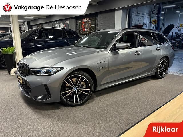 Occasion BMW 330 M Sport 184 PK (135 kW) 2023 Grijs Stationwagen