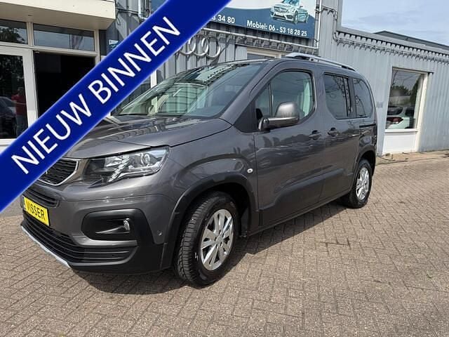 Grijs, metallic lak Gebruikt 2019 Peugeot Rifter Active MPV | € 14.950 (Eerlijke prijs) - Afbeelding 1/4