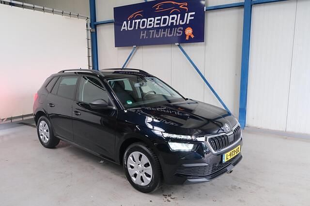 Zwart Gebruikt 2021 Skoda Kamiq Active SUV | € 17.750 (Eerlijke prijs) - Afbeelding 1/4
