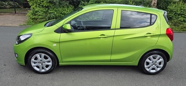 Groen, metallic lak Gebruikt 2015 Opel Karl Edition Hatchback | € 7.950 (Eerlijke prijs) - Afbeelding 1/4