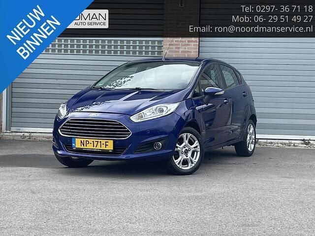 Blauw Gebruikt 2017 Ford Fiesta Style Hatchback | € 6.950 (Eerlijke prijs) - Afbeelding 1/4