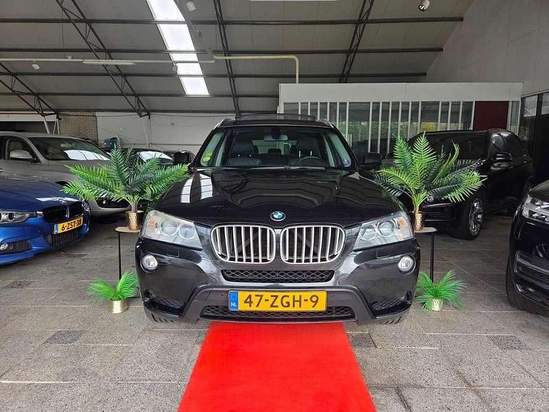 Zwart Gebruikt 2011 BMW X3 SUV | € 8.888 (Eerlijke prijs) - Afbeelding 1/3