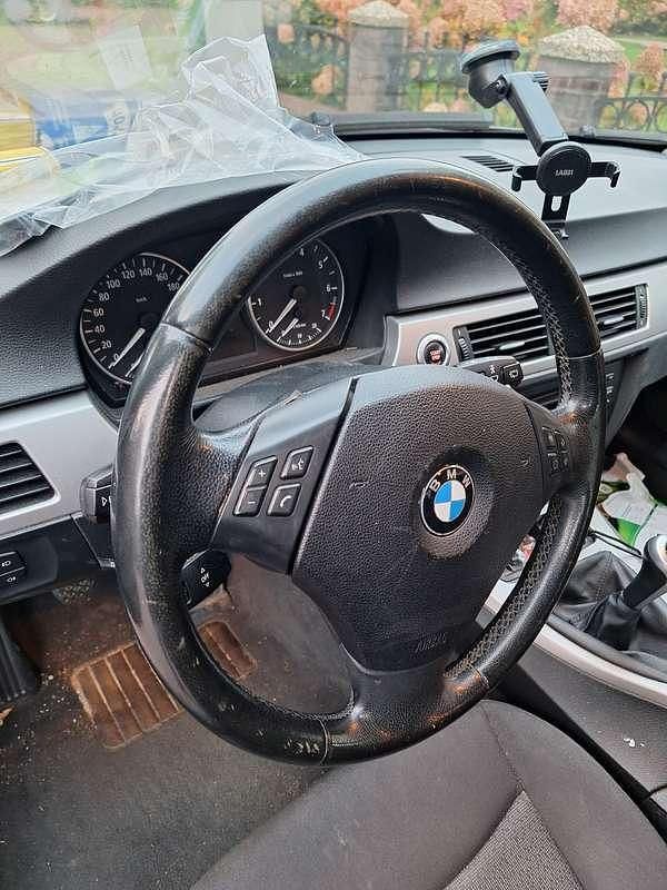 Grijs Gebruikt 2005 BMW 320 Stationwagen | € 2.000 (Super prijs) - Afbeelding 1/4