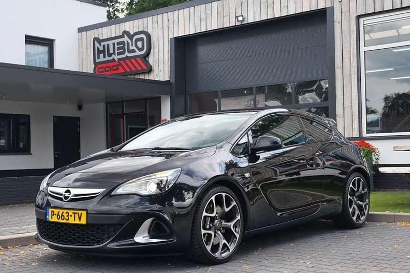 Zwart Gebruikt 2012 Opel Astra GTC OPC Hatchback | € 13.950 (Duur) - Afbeelding 1/4