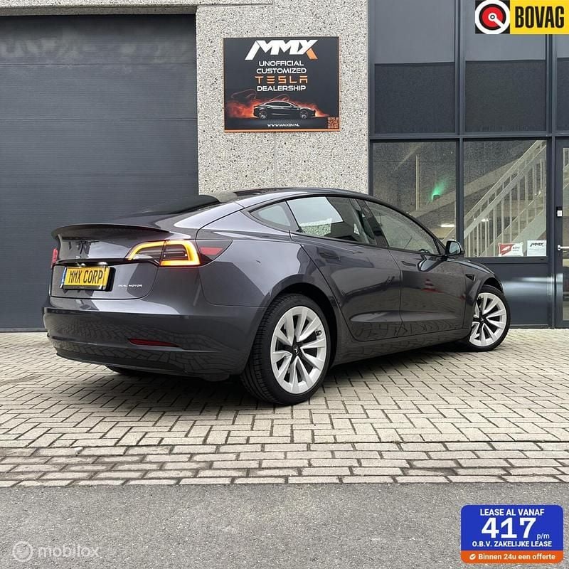 Grijs Gebruikt 2022 Tesla Model 3 Long Range Sedan | € 26.000 (Eerlijke prijs) - Afbeelding 1/4