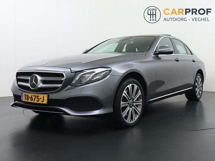 Gebruikt 2018 Mercedes E350 Premium Plus | € 28.995 - Afbeelding 1/4