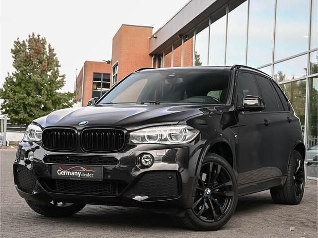 Zwart Gebruikt 2015 BMW X5 Executive SUV | € 31.949 (Duur) - Afbeelding 1/4