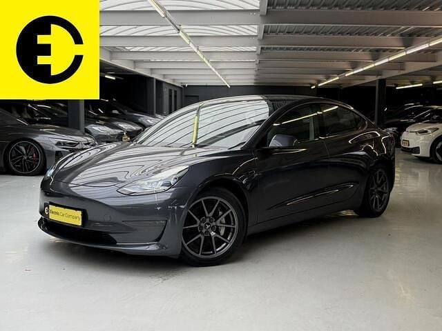 Grijs Gebruikt 2021 Tesla Model 3 Long Range AWD Sedan | € 27.950 (Eerlijke prijs) - Afbeelding 1/4