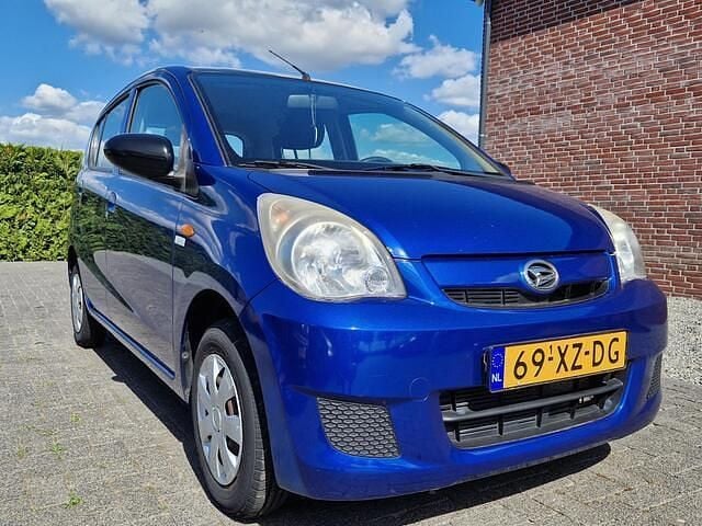 Wit Gebruikt 2007 Daihatsu Cuore Hatchback | € 2.500 (Eerlijke prijs) - Afbeelding 1/4