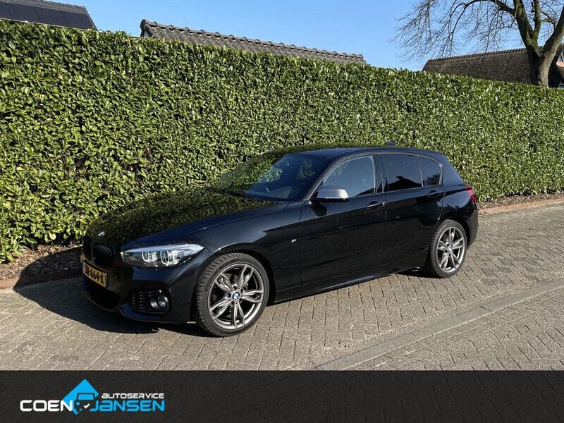 Zwart Gebruikt 2019 BMW 116 Executive Hatchback | € 17.950 (Iets duurder) - Afbeelding 1/4