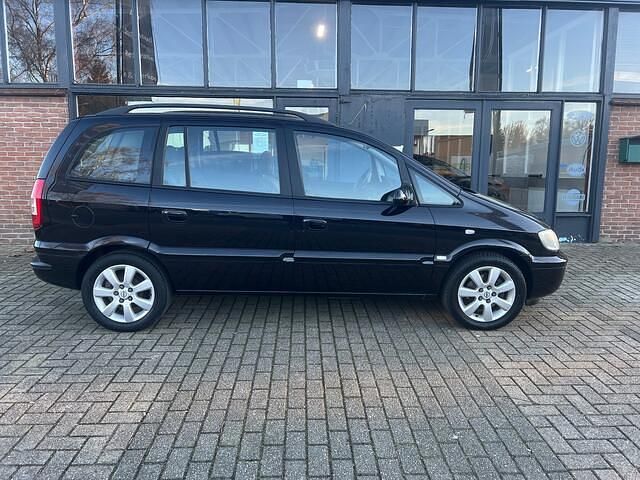Occasion Opel Zafira 101 PK (74 kW) 2005 Zwart MPV