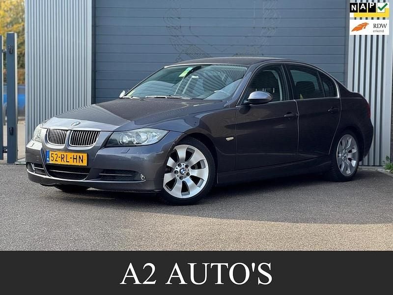 Grijs Gebruikt 2005 BMW 325 Executive Sedan | € 3.250 (Super prijs) - Afbeelding 1/4