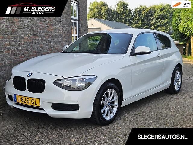 Wit Gebruikt 2014 BMW 116 Executive Hatchback | € 6.499 (Goede deal) - Afbeelding 1/4